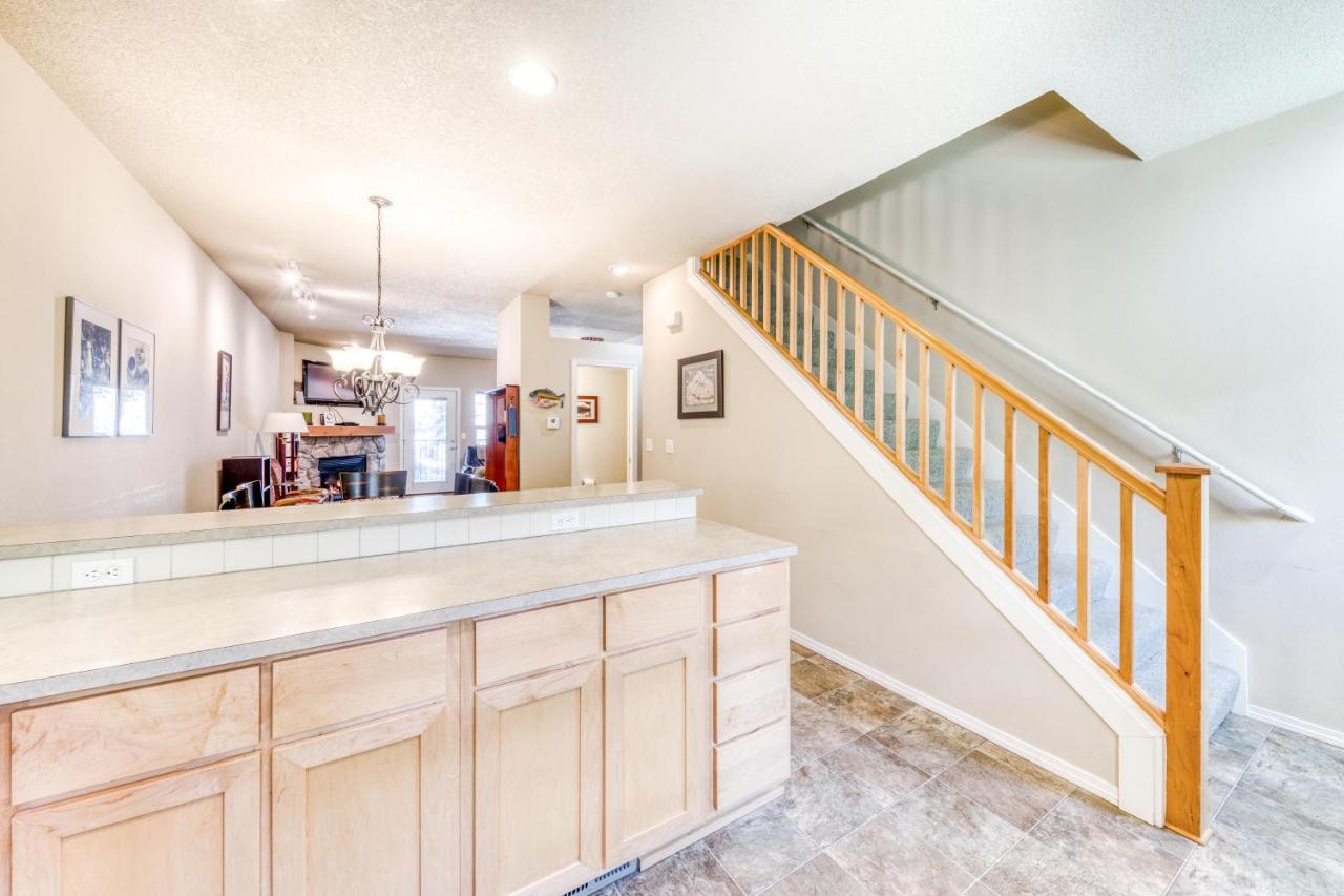 דירות גוברנמנט קאמפ The Chefs Chalet At Collins Lake מראה חיצוני תמונה